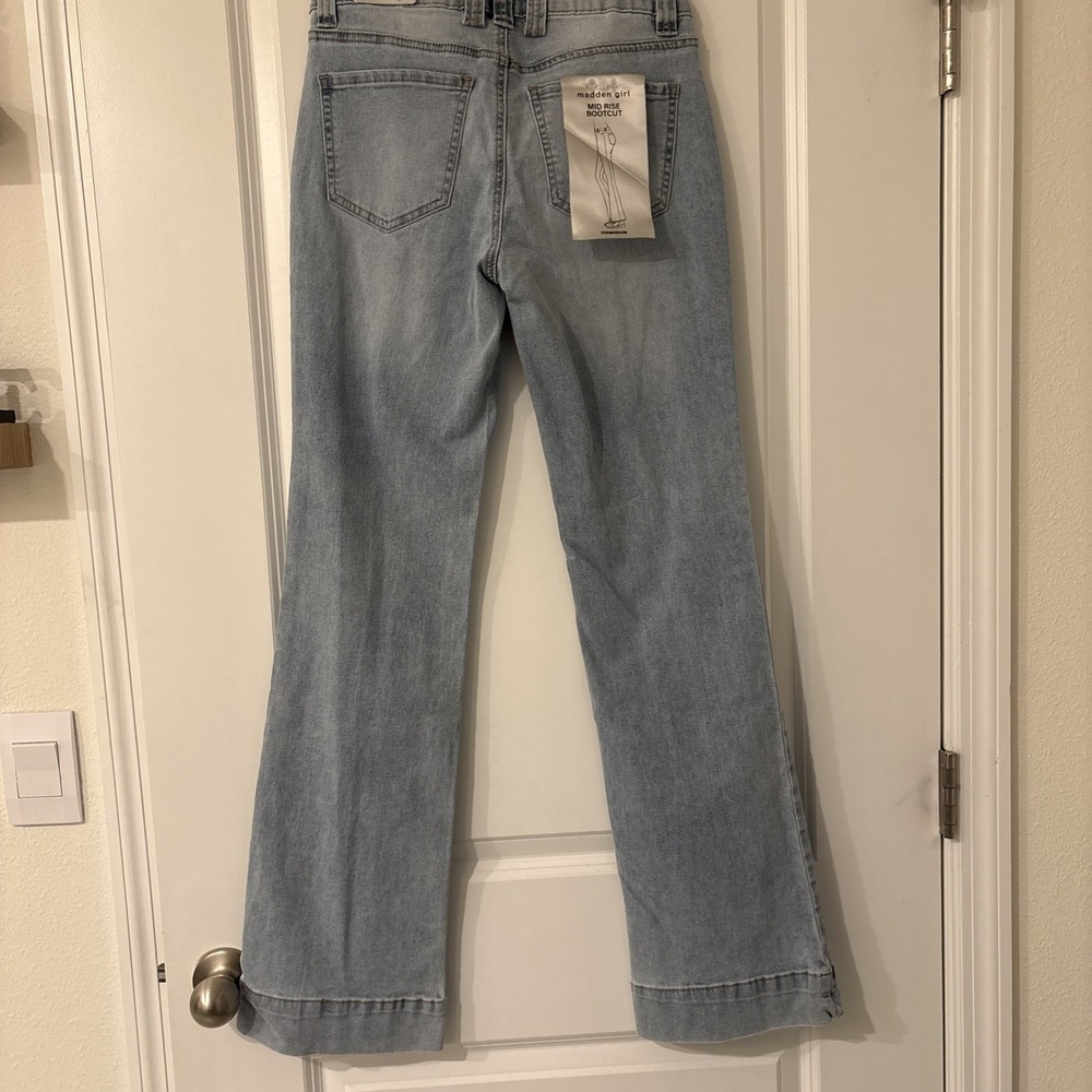 Madden Girl Mid Rise Boot Cut Jeans Light Wash Juniors Size 3 - Picture 5 of 16